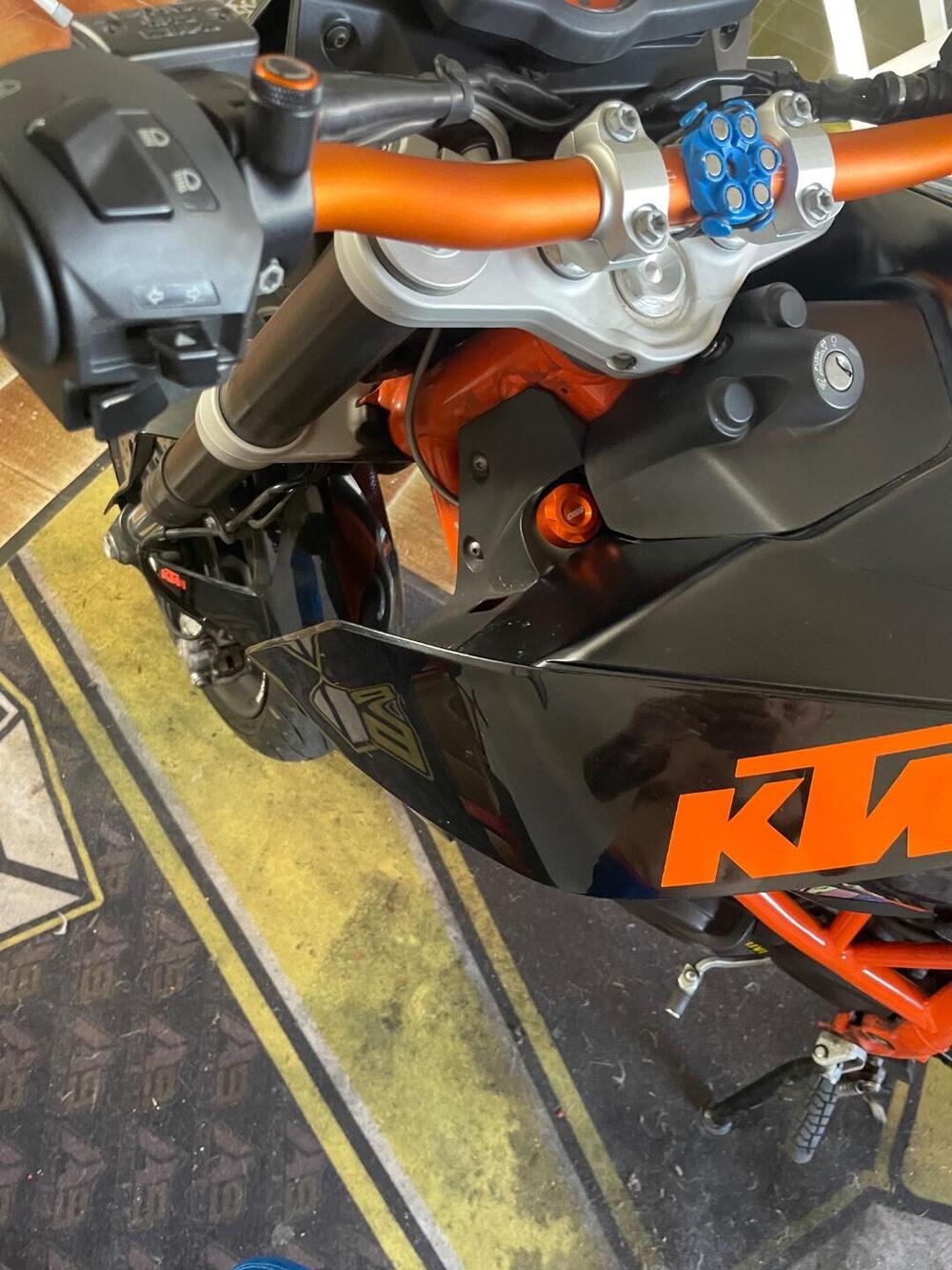 KTM 690 Duke R (2010 - 15) (6)