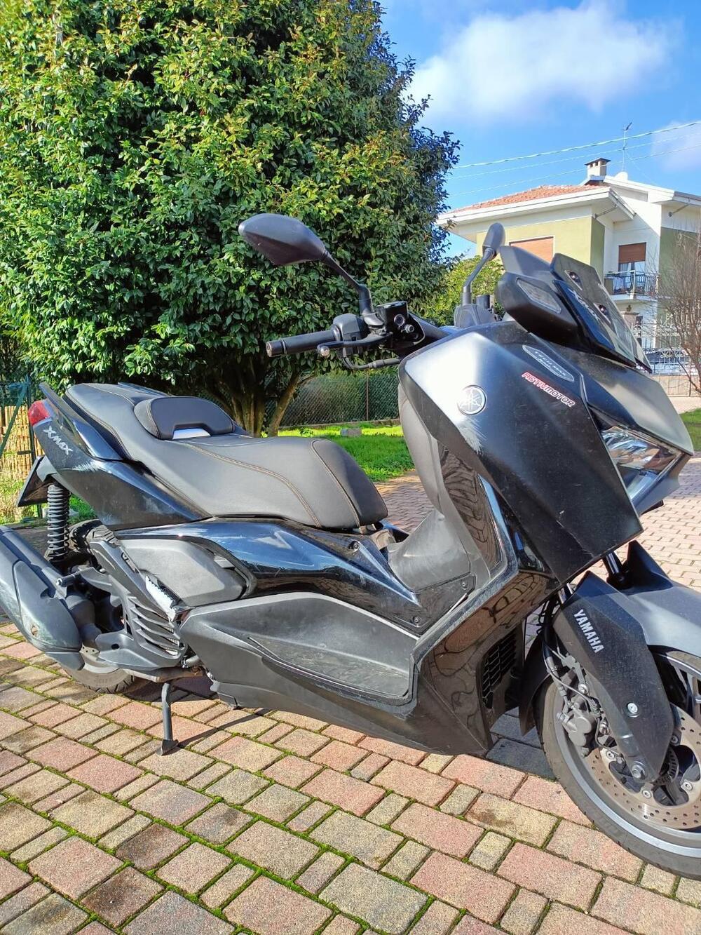 Yamaha X-Max 125 Tech Max (2021 - 24) (3)