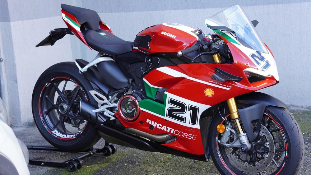 Ducati Panigale V2 Bayliss 1st Championship 20th Anniversary (2021 - 24) (11)