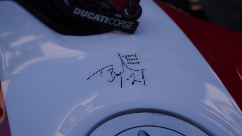 Ducati Panigale V2 Bayliss 1st Championship 20th Anniversary (2021 - 24) (14)