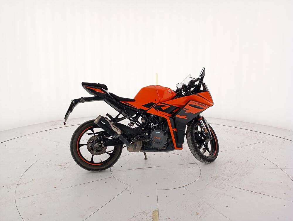 KTM RC 390 (2022 - 26) (5)