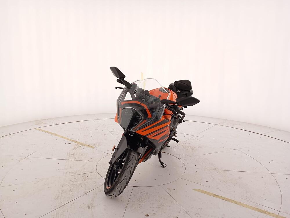 KTM RC 390 (2022 - 26) (3)