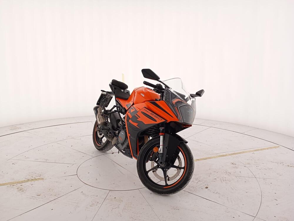 KTM RC 390 (2022 - 26) (6)