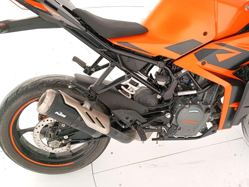 KTM RC 390 (2022 - 26) (9)