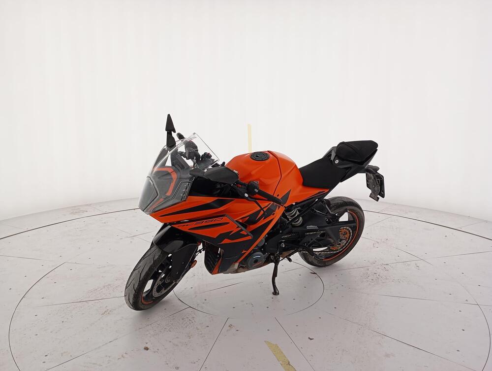 KTM RC 390 (2022 - 26) (2)