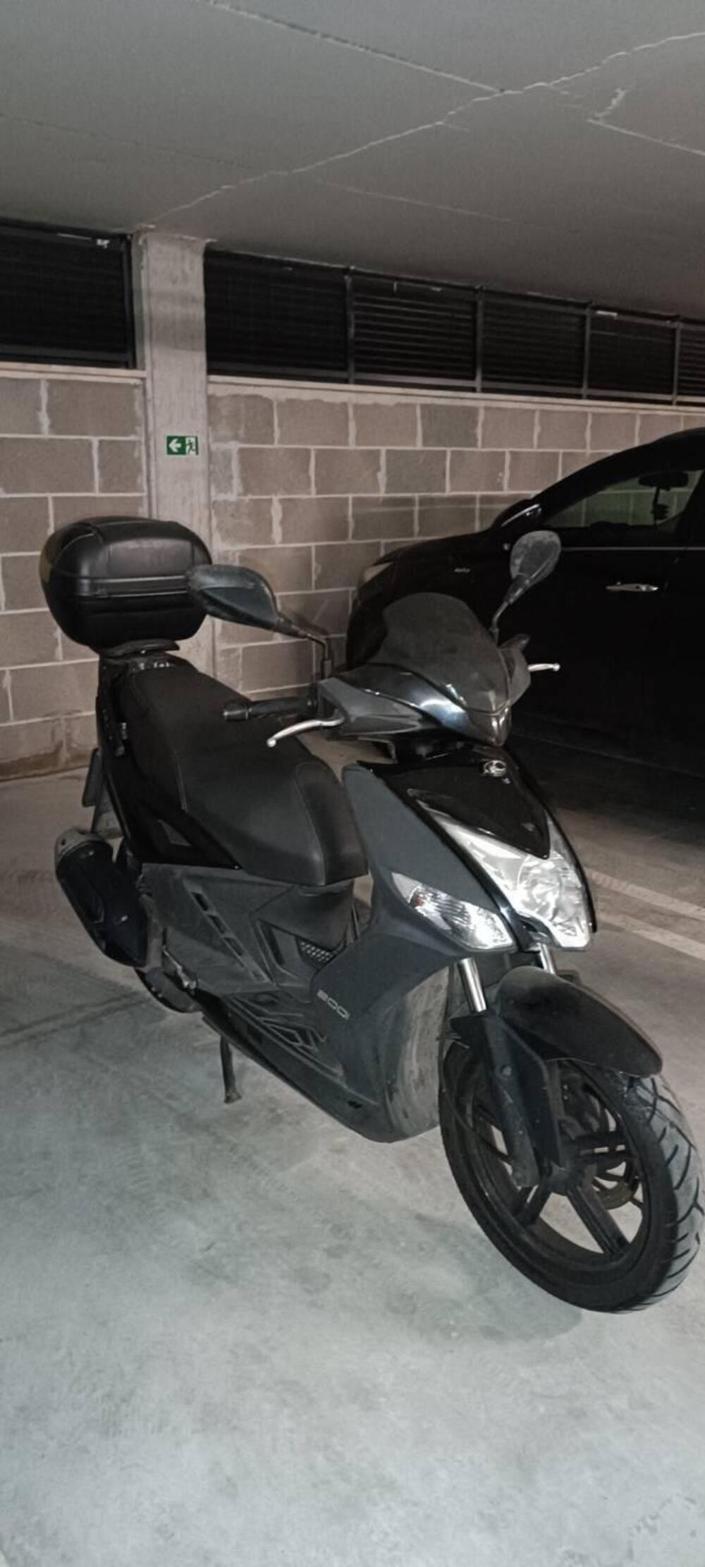 Kymco Agility 200i R16 + (2014 - 17) (2)