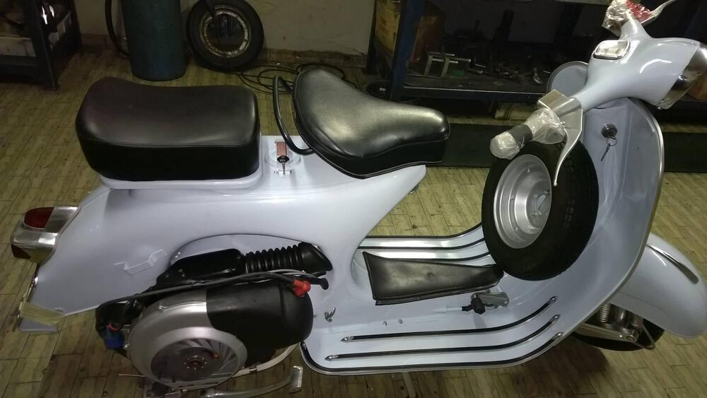 Piaggio Vespa 125 VNB6T (4)