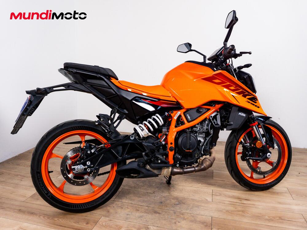 KTM 390 Duke (2021 - 23) (2)