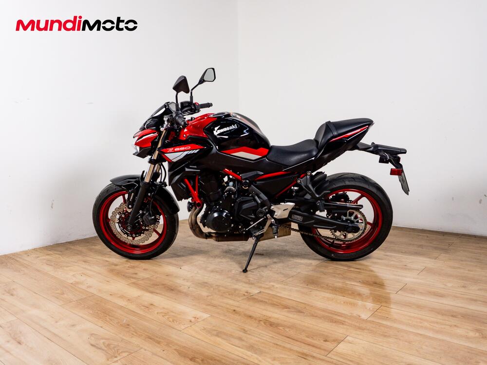 Kawasaki Z 650 (2025 - 26) (6)