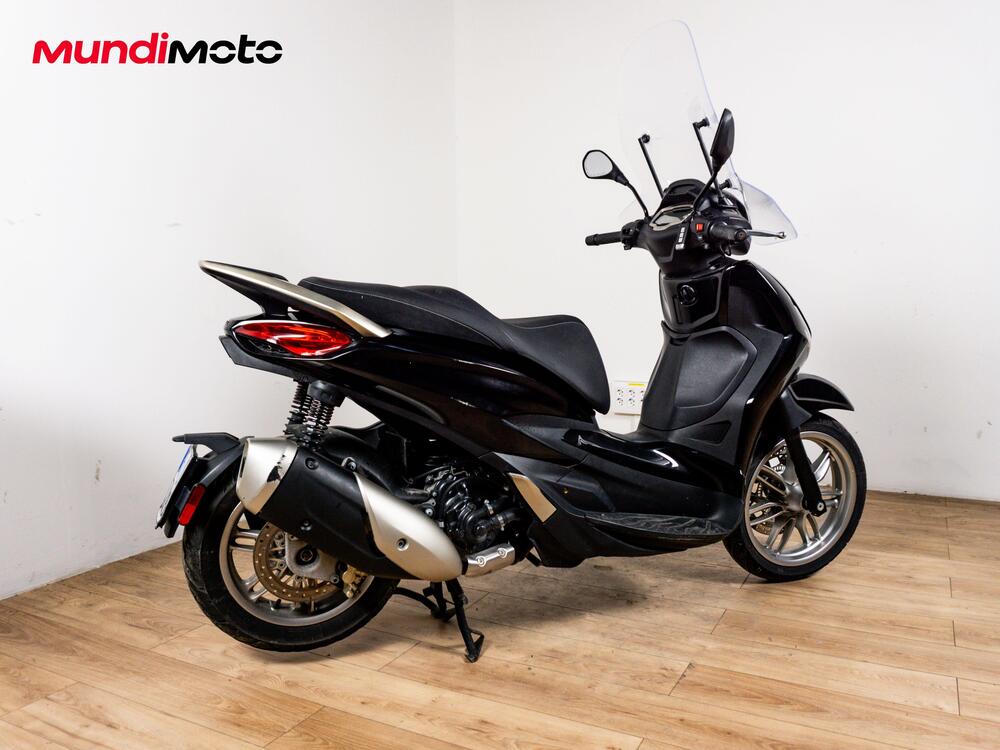 Piaggio Beverly 300 Hpe (2021) (3)