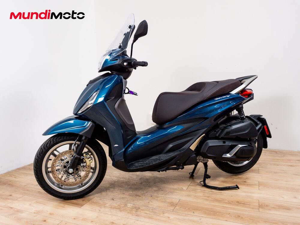 Piaggio Beverly 400 (2025 - 26) (8)