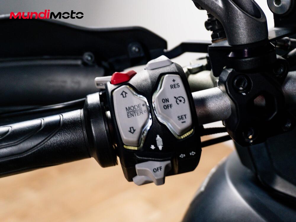 Ducati Multistrada V2 S (2022 - 24) (16)