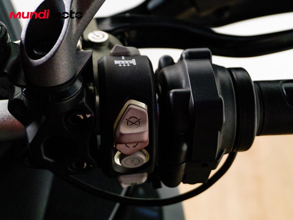 Ducati Multistrada V2 S (2022 - 24) (17)