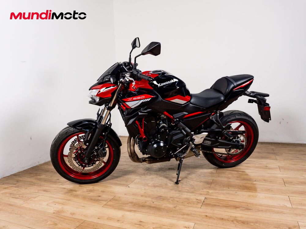 Kawasaki Z 650 (2025 - 26) (8)