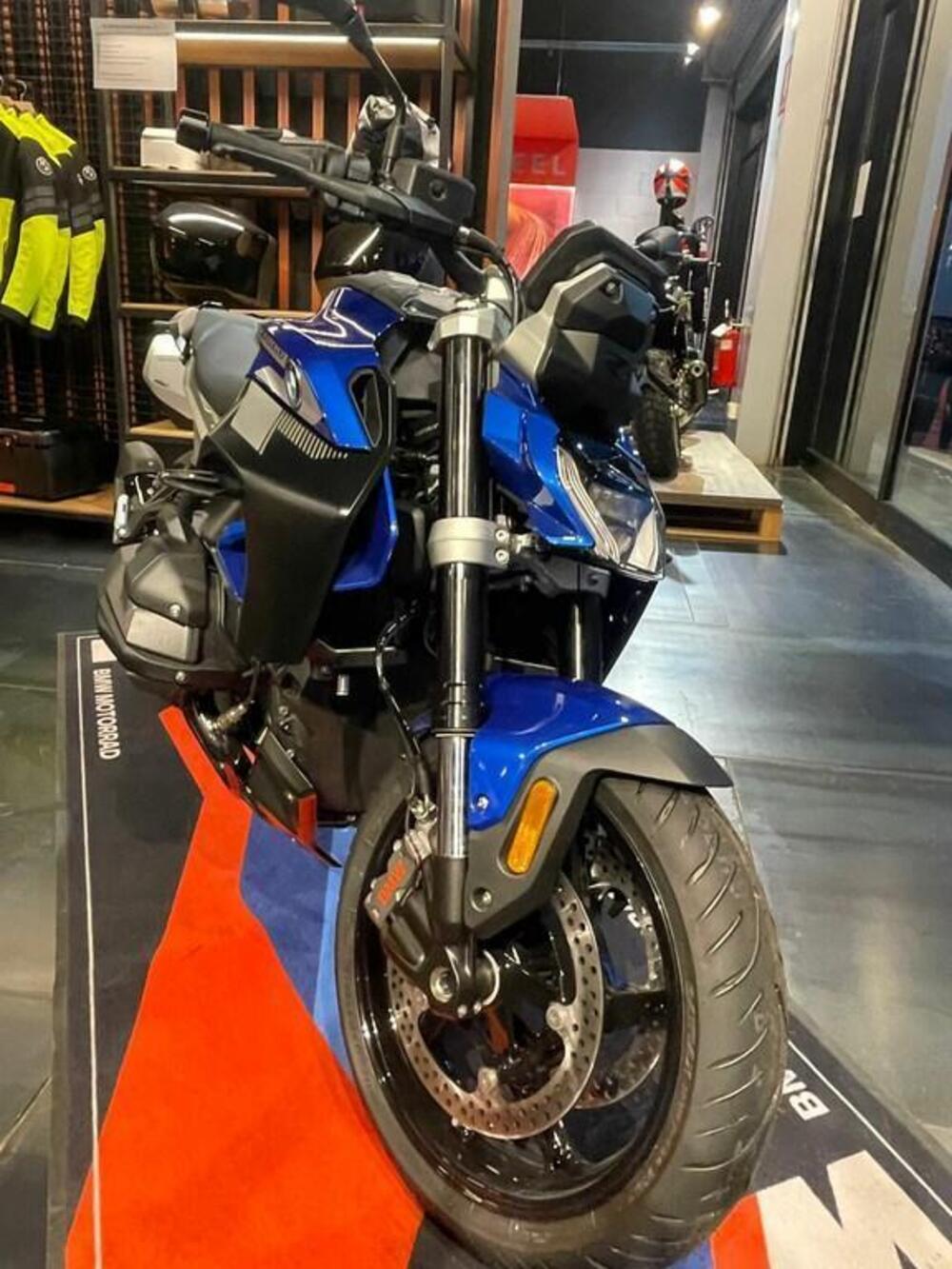 Bmw R 1300 R (2026) (2)