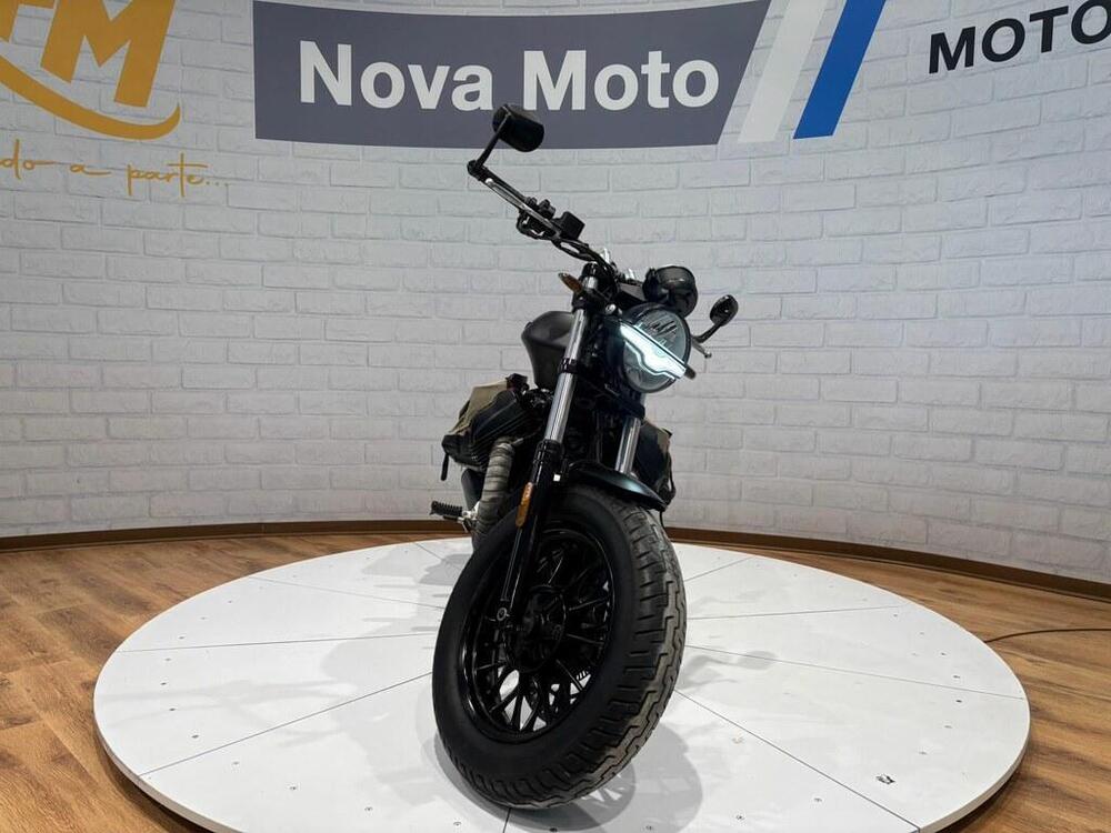 Moto Guzzi V9 Bobber (2021 - 25) (6)