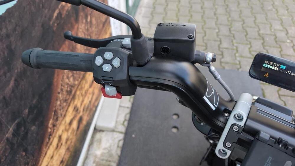 Bmw CE 02 AM (2024 - 26) (8)