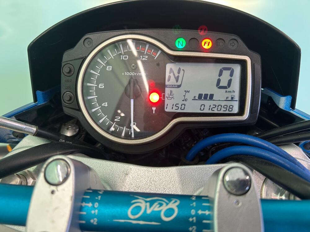 Suzuki GSR 750 ABS (2010 - 17) (4)