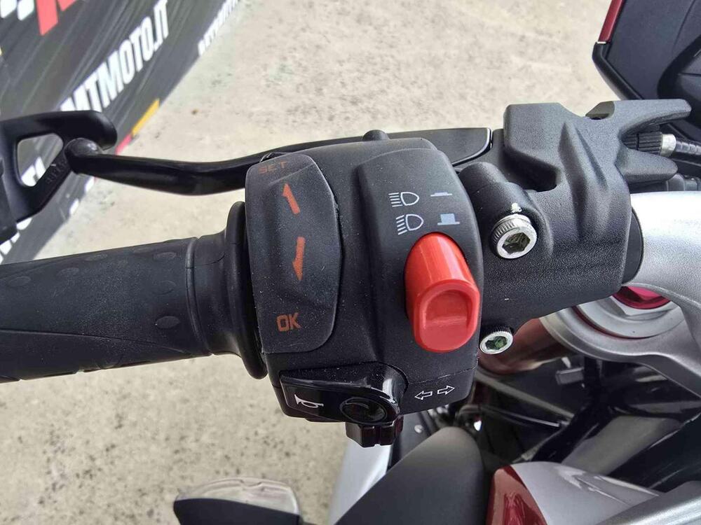 MV Agusta Dragster 800 RR (2015 - 17) (15)