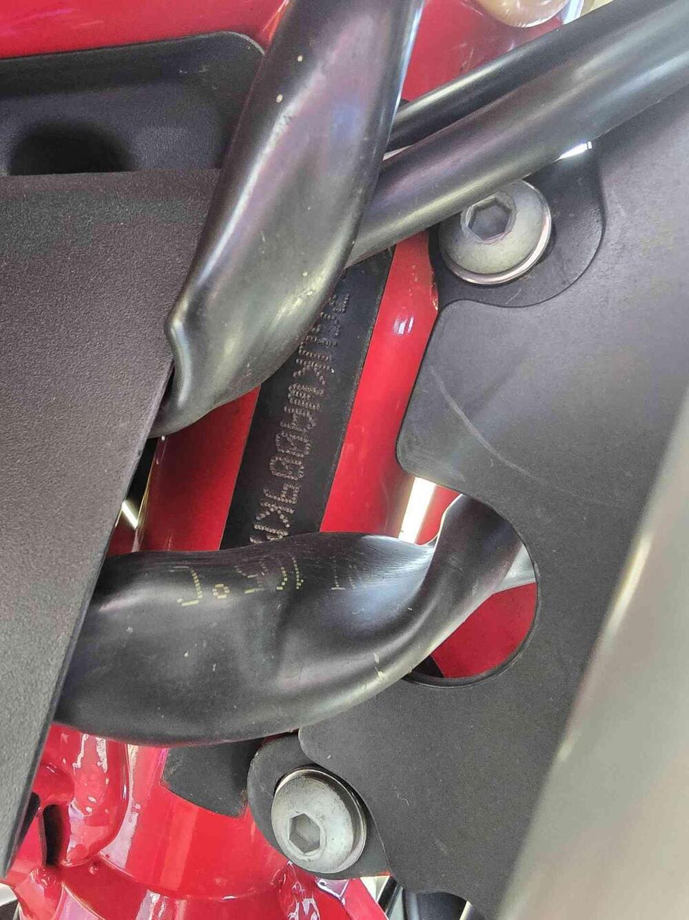 Moto Guzzi V85 TT (2019 - 20) (17)