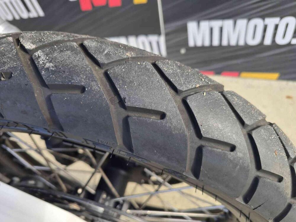 Moto Guzzi V85 TT (2019 - 20) (9)