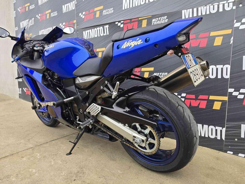 Kawasaki Ninja 1200 ZX-12R (2000 - 06) (6)