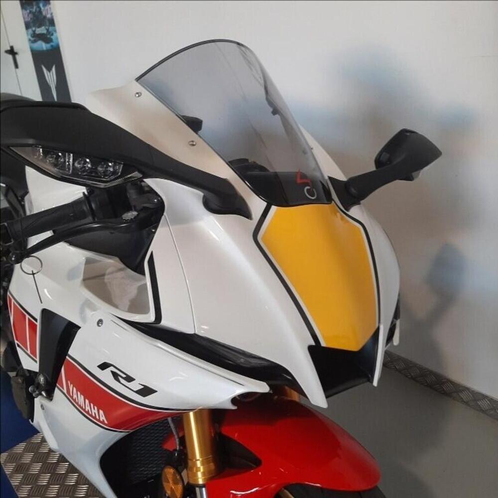 Yamaha YZF R1 World GP 60th Anniversary (2022 - 23) (4)