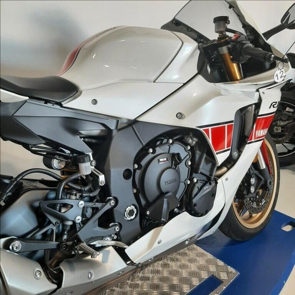 Yamaha YZF R1 World GP 60th Anniversary (2022 - 23) (9)