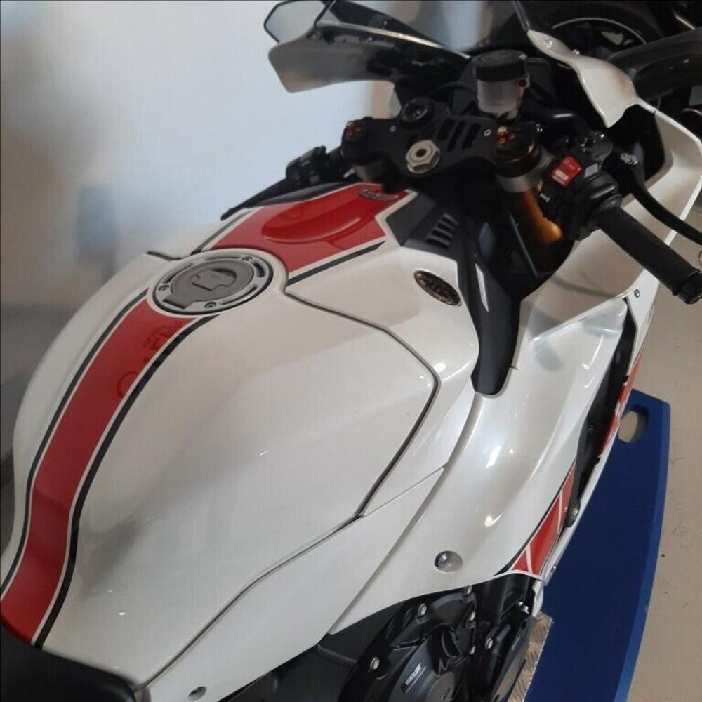 Yamaha YZF R1 World GP 60th Anniversary (2022 - 23) (10)