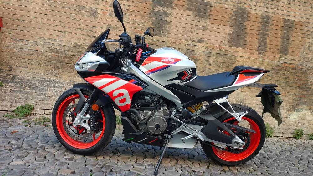 Aprilia Tuono 660 Factory (2022 - 24) (3)