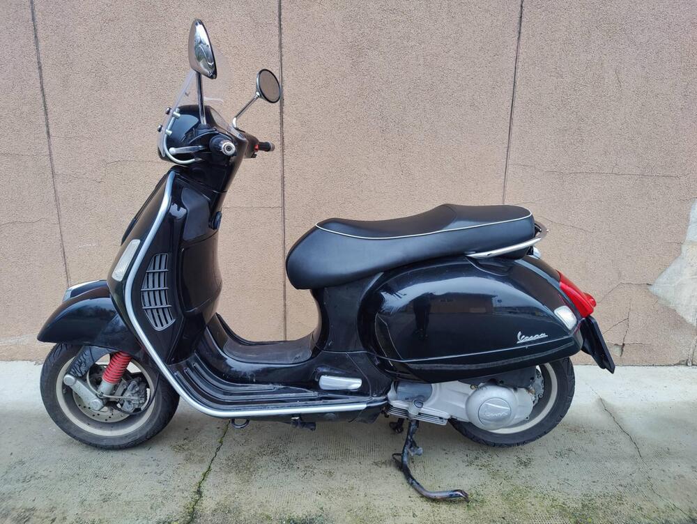 Vespa GTS 300 Super (2008 - 16) (4)