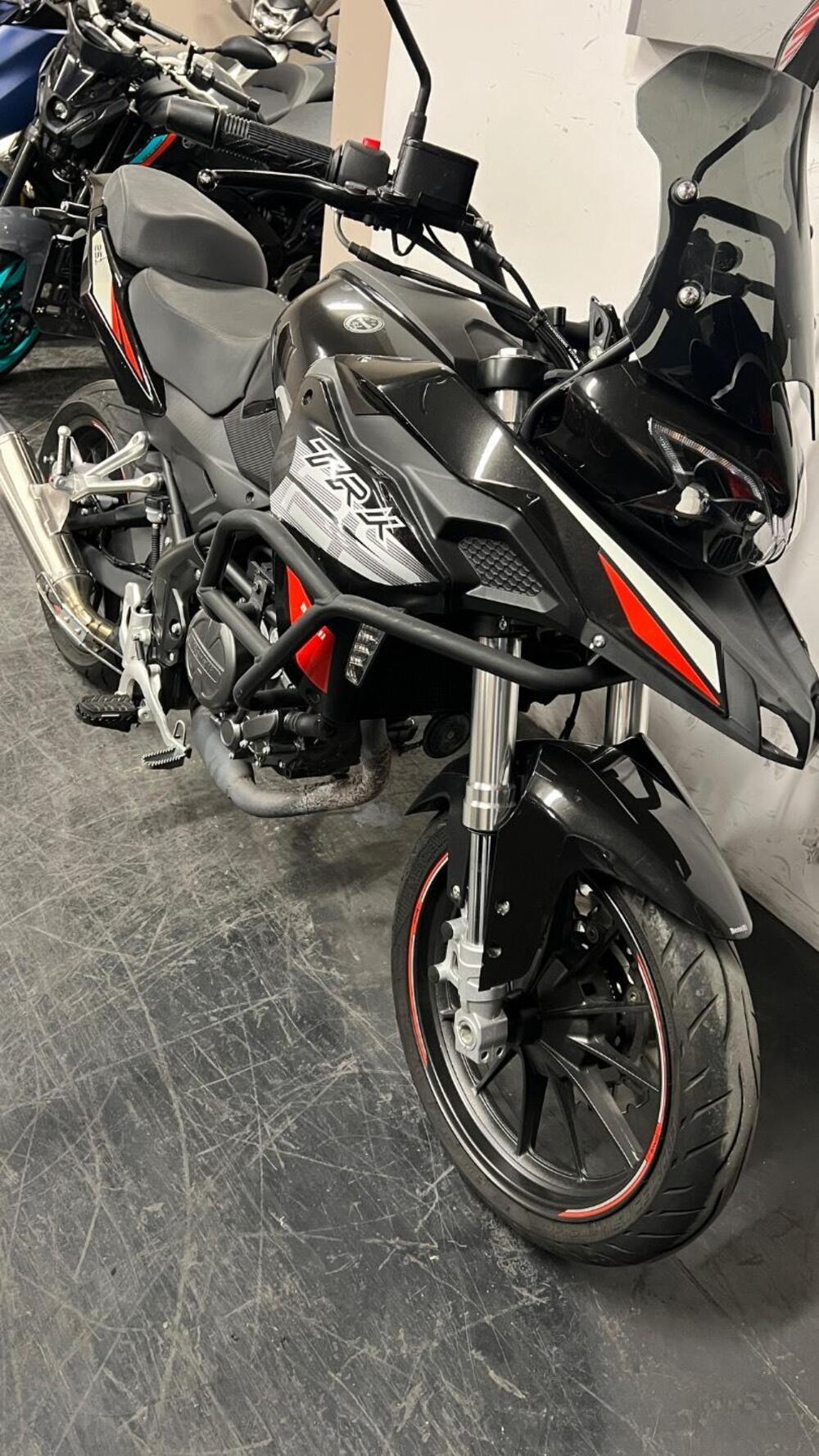 Benelli TRK 251 (2022 - 25) (11)