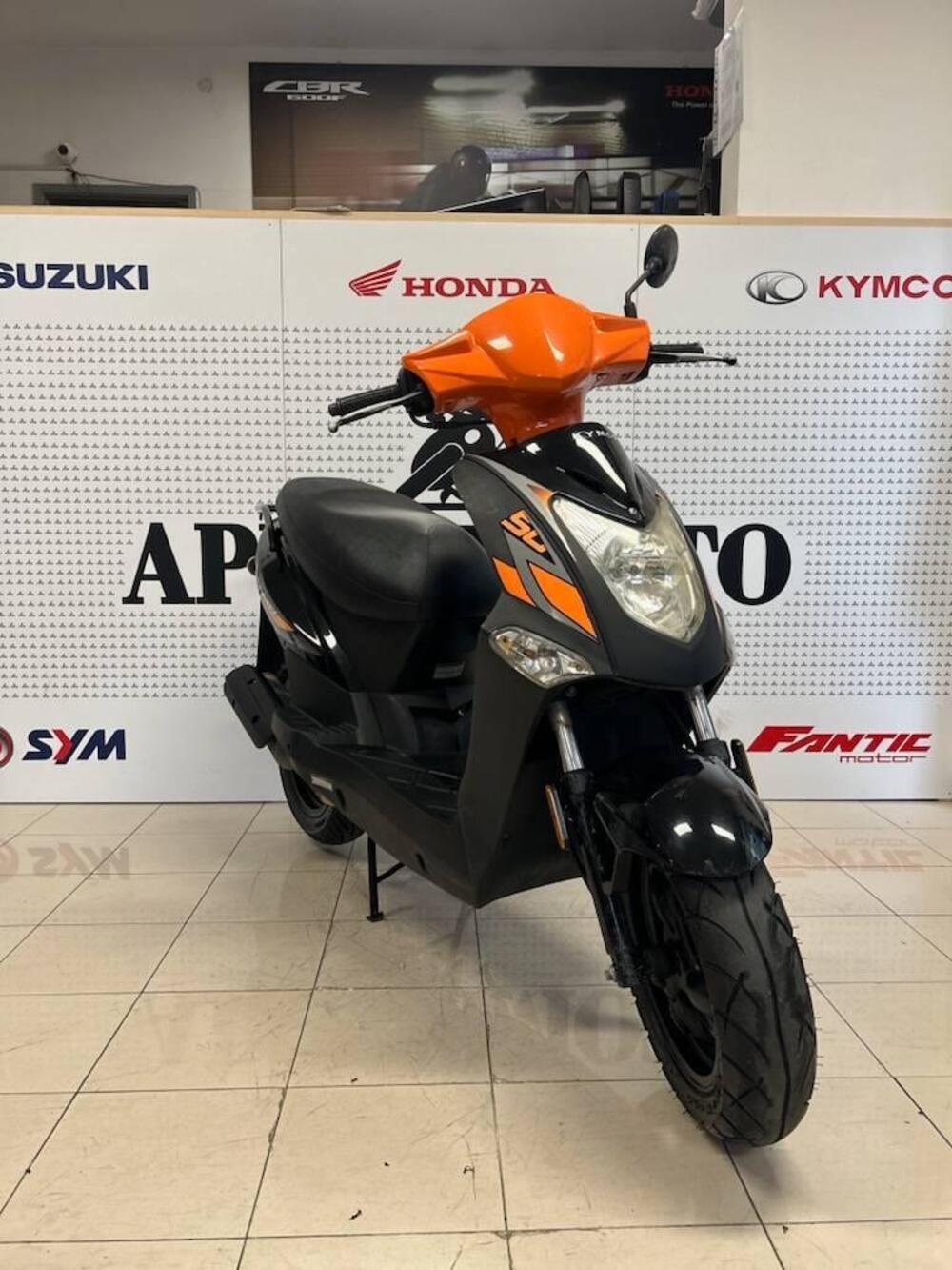 Kymco Agility 50 R16 + (2021 - 26) (3)