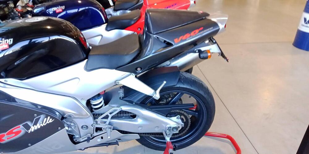 Aprilia RSV 1000 (1998 - 99) (3)