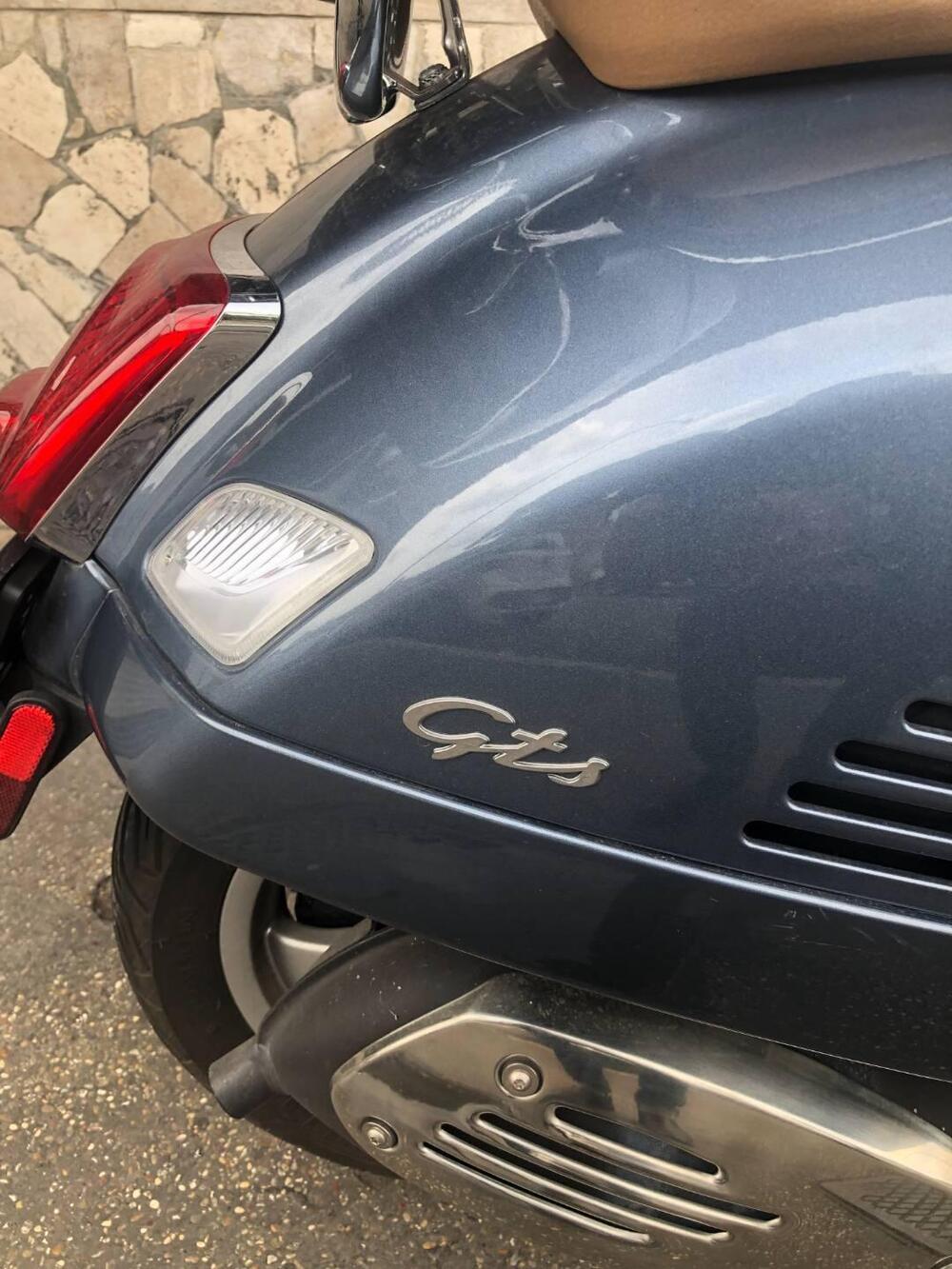Vespa GTS 300 (2017 - 18) (2)