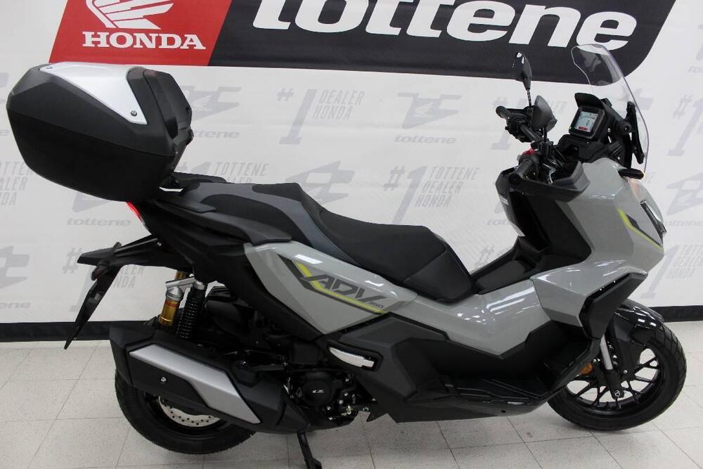 Honda ADV 350 Special Edition (2025 - 26) (2)