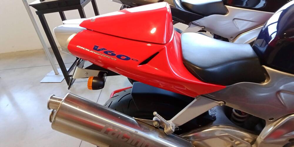 Aprilia RSV 1000 (1998 - 99) (4)