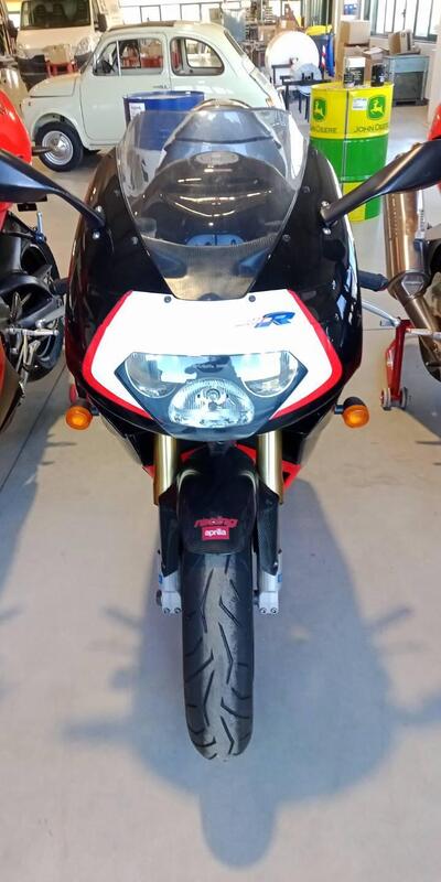 Aprilia RSV 1000 R d'epoca
