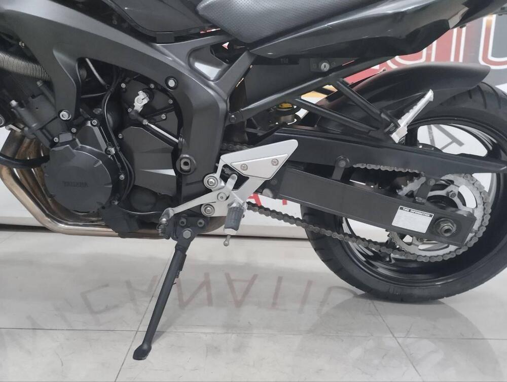 Yamaha FZ6 Fazer (2004 - 07) (10)