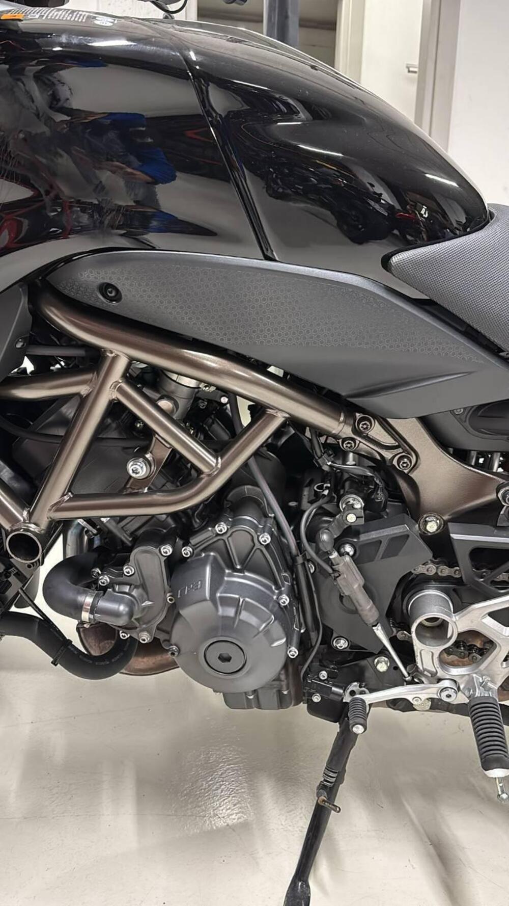 Yamaha Niken 890 GT (2023 - 26) (4)