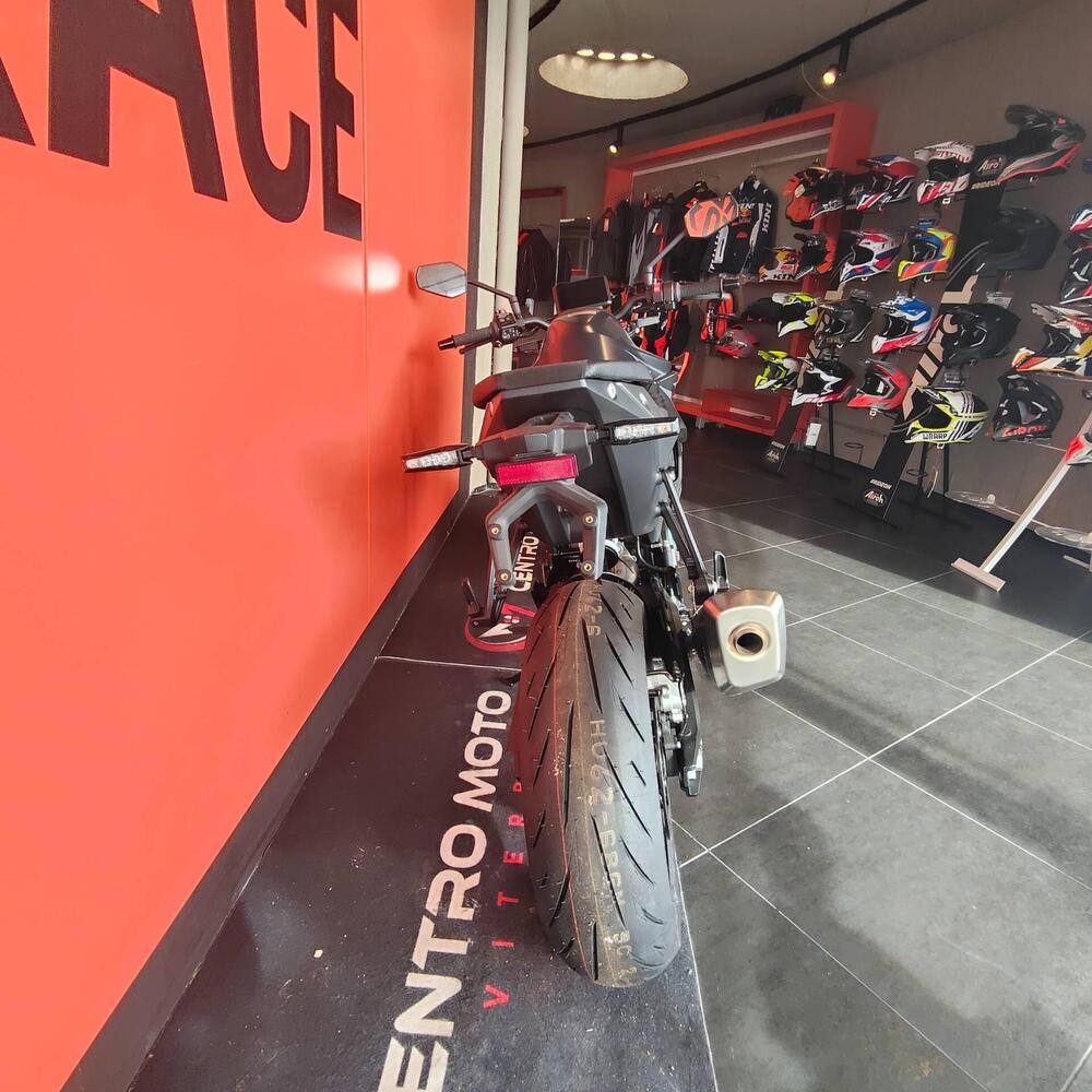 KTM 990 Duke (2024 - 26) (2)