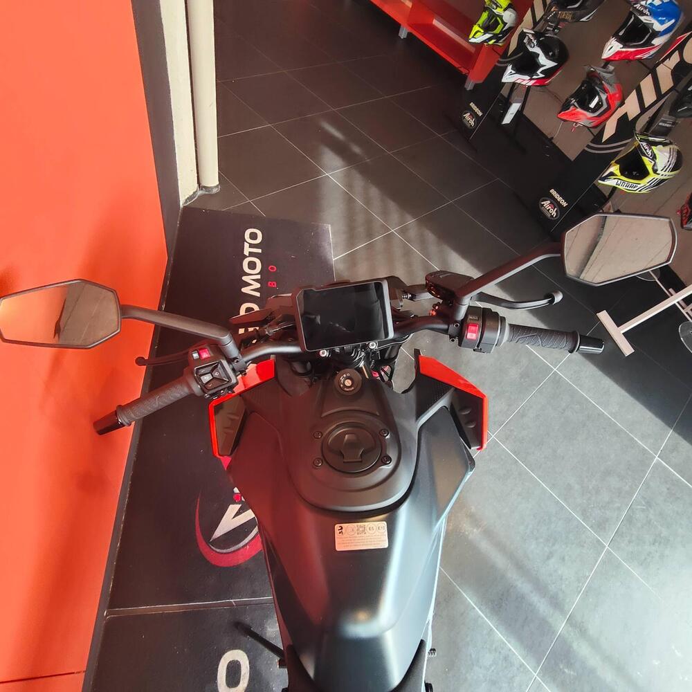 KTM 990 Duke (2024 - 26) (4)