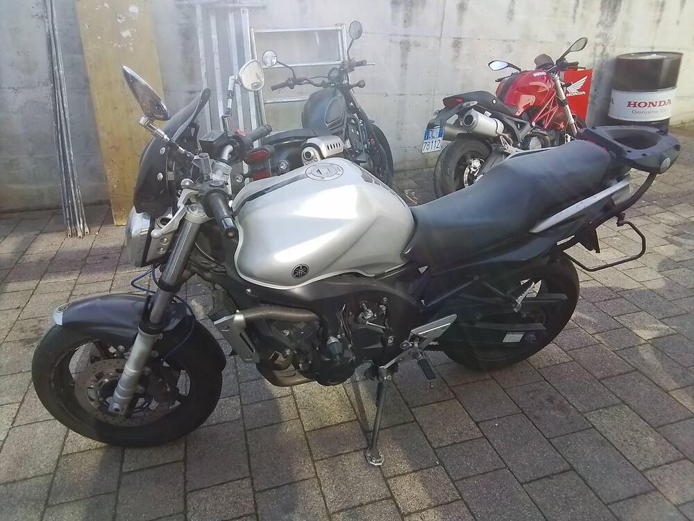 Yamaha FZ6 (2004 - 07) (4)