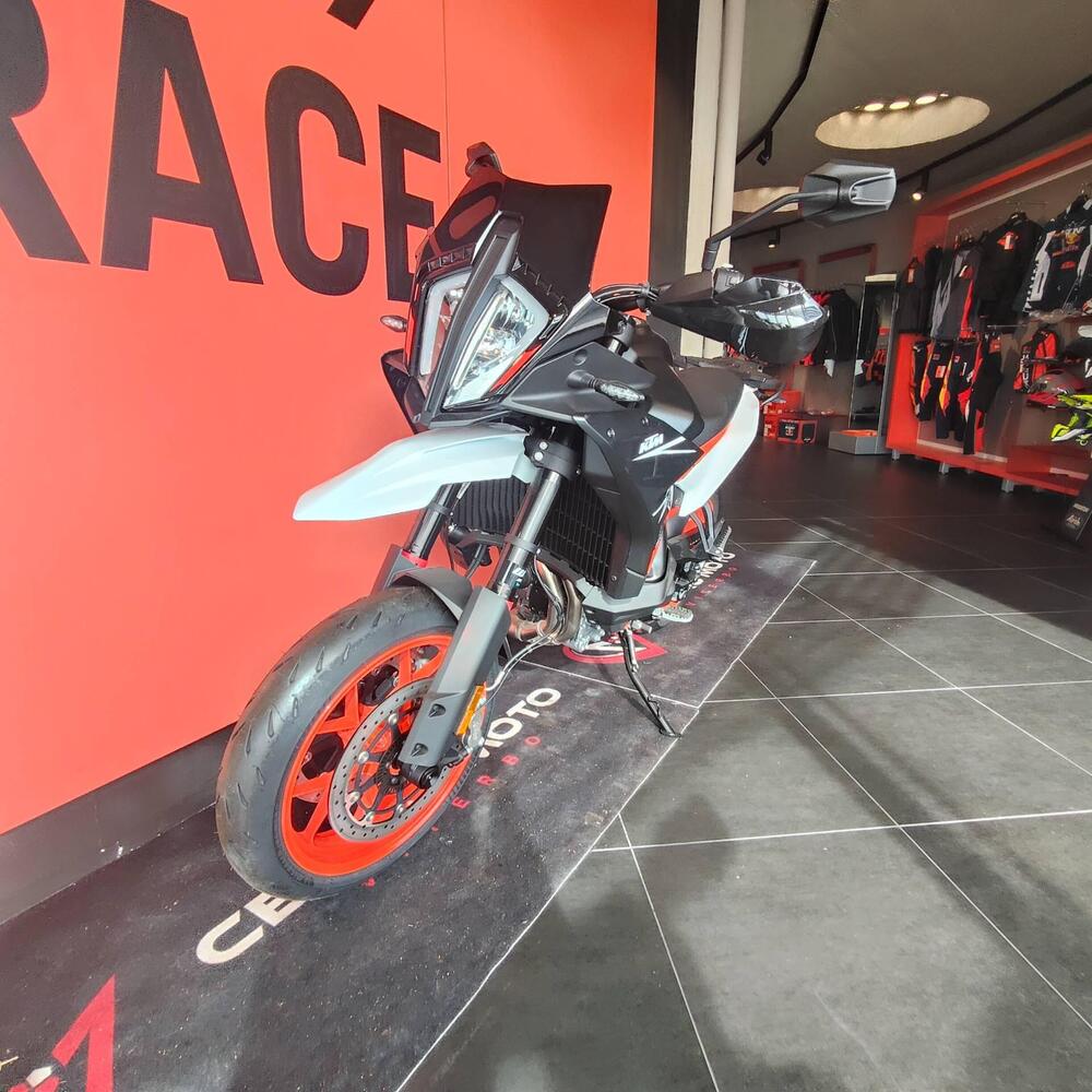 KTM 890 SMT (2023 - 25) (9)