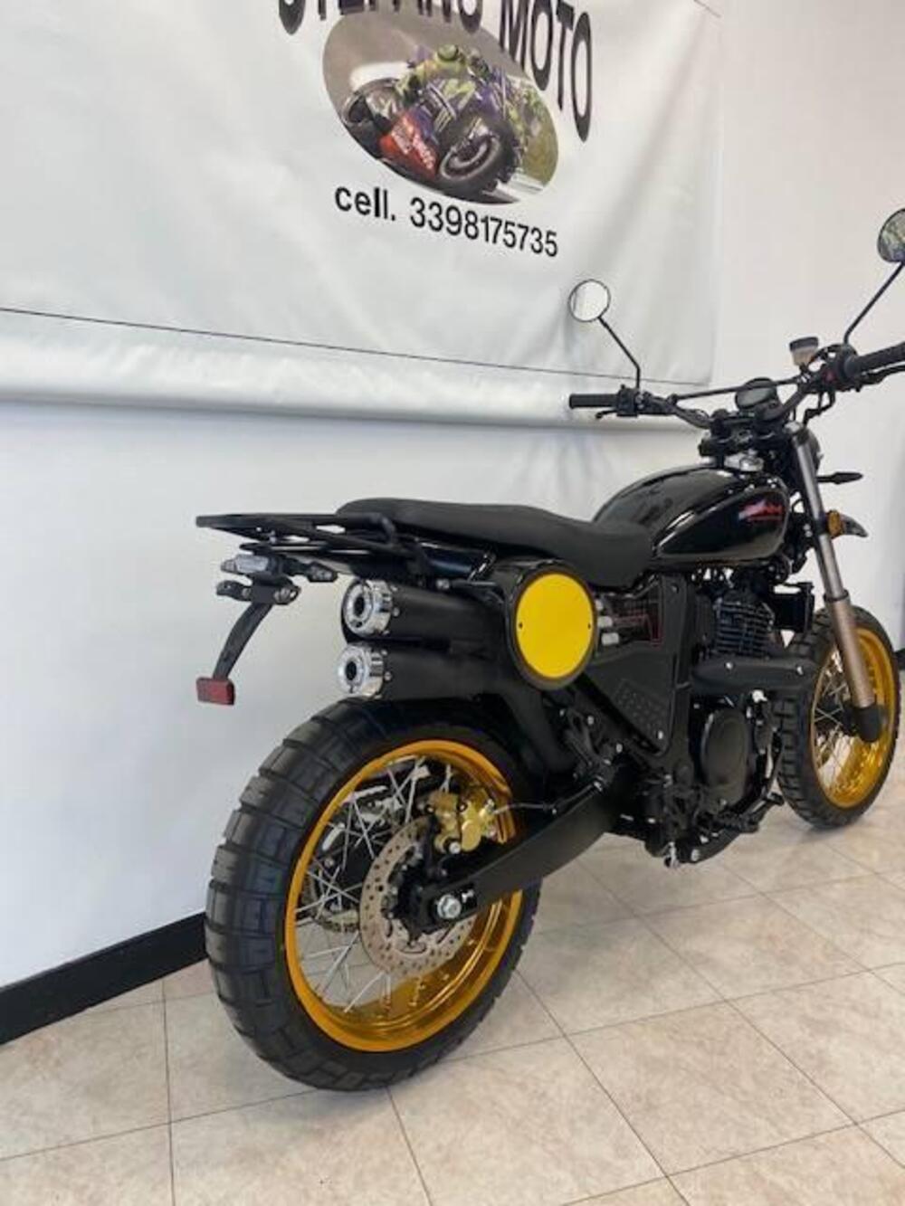 Swm Silver Vase 650 (2025 - 26) (5)