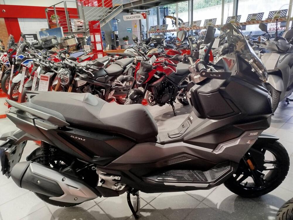 Sym ADX 300 (2024 - 26)