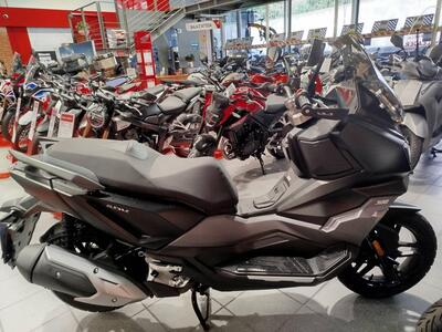 Sym ADX 300 (2024 - 26) usata