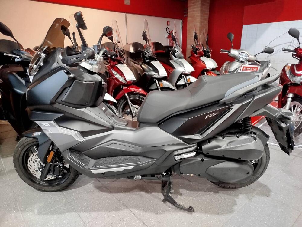 Sym ADX 300 (2024 - 26) (2)