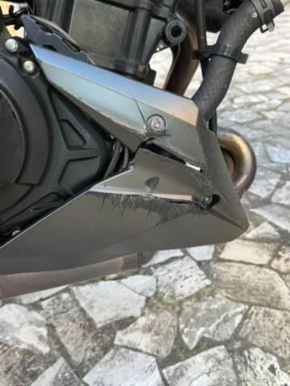 Kawasaki Z 500 SE (2024 - 26) (3)