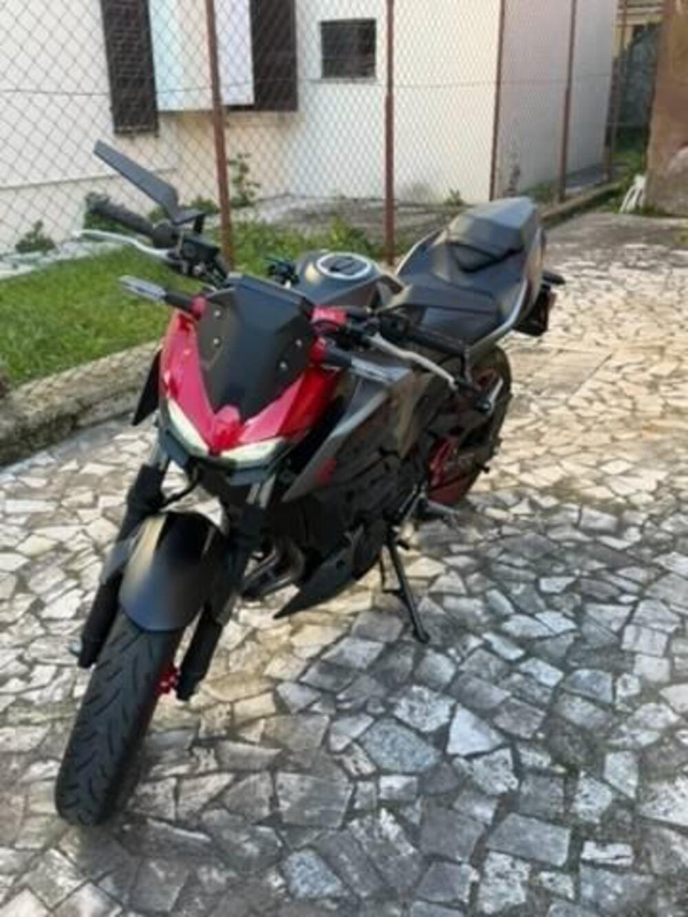 Kawasaki Z 500 SE (2024 - 26) (4)